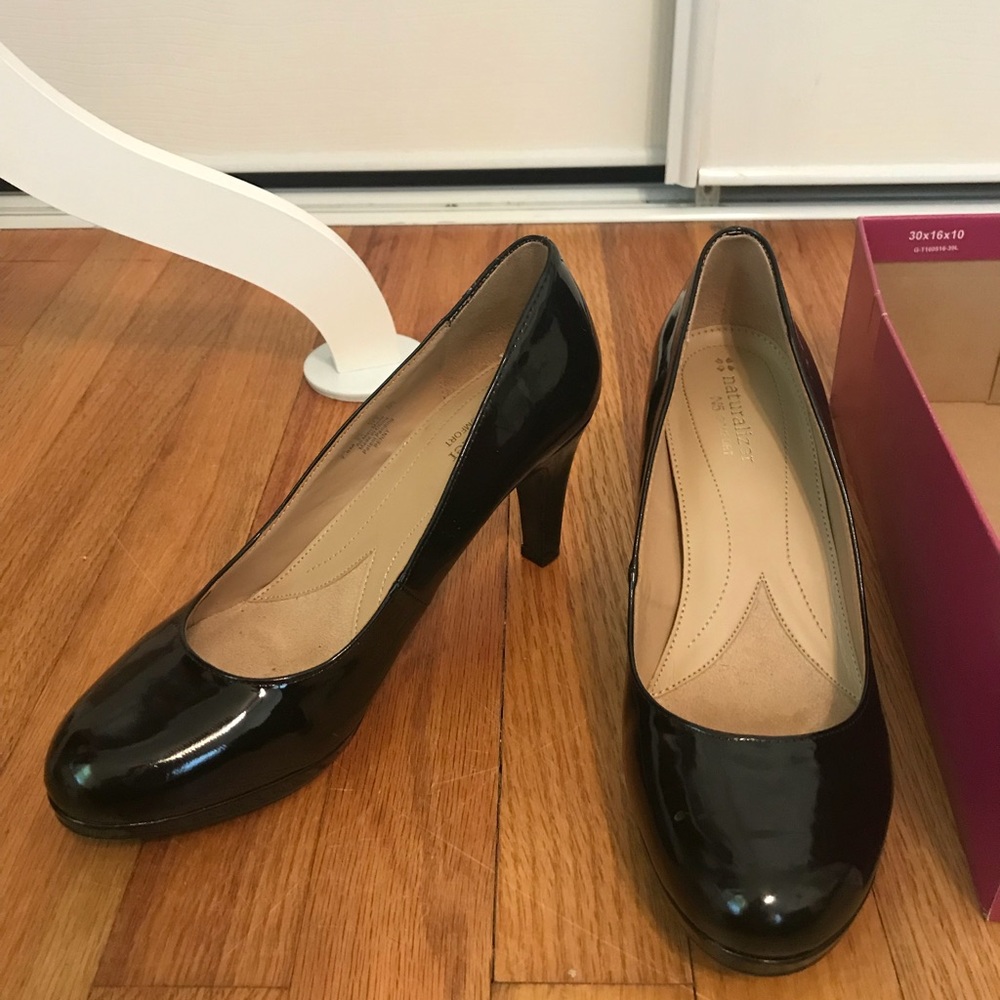 Naturalizer Patent Leather Pump